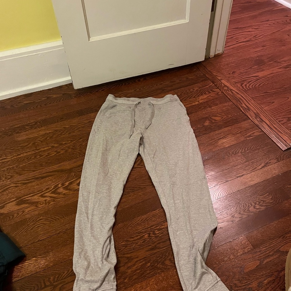 Gray legging/joggers